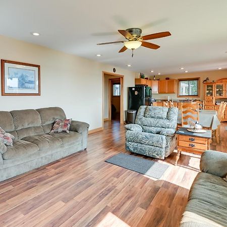 Kentucky Lake Getaway With Lookout Deck, Water View! New Concord Esterno foto