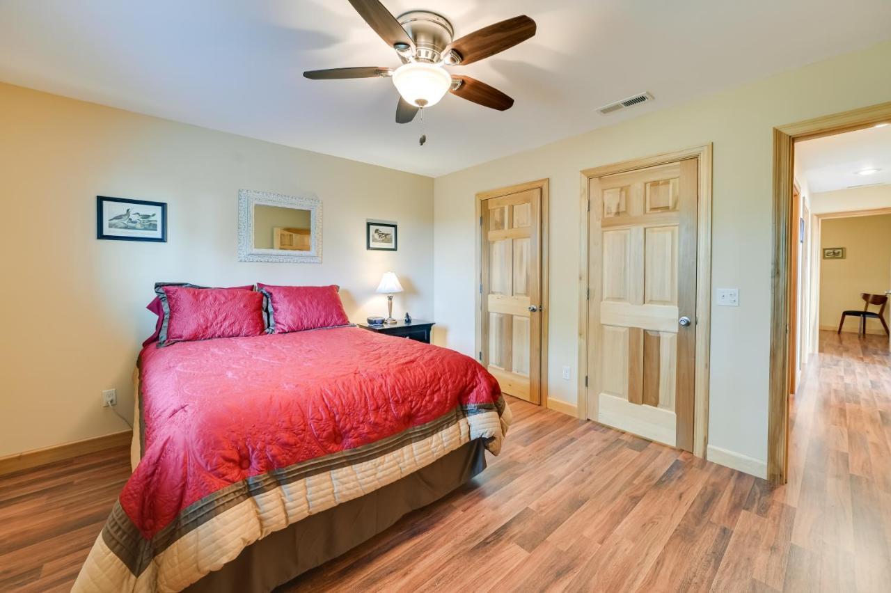 Kentucky Lake Getaway With Lookout Deck, Water View! New Concord Esterno foto